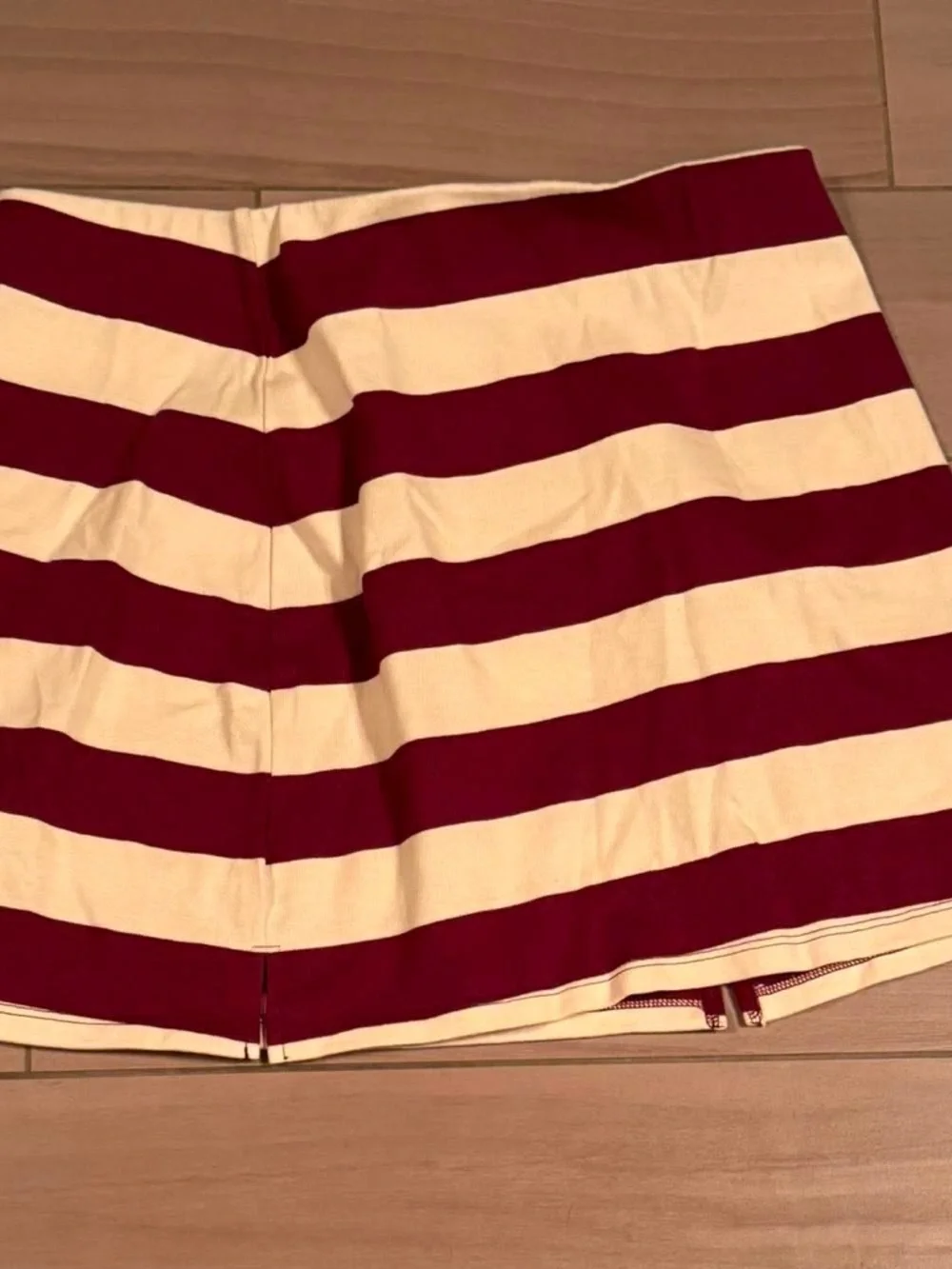 PINK VICTORIAS SECRET Mini Skirt in Cream and Burgundy XL waist 32in length 15in